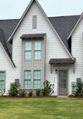 Auburn Getaway Home- Close to Campus!  Sleeps 8, Family-Friendly.