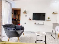 Lomé: Beach & Balcony