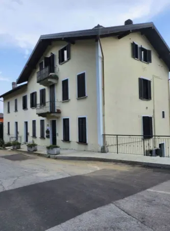 1 Bedroom Apartment in Miazzina Отели в г. Miazzina