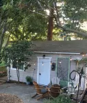 CozyOaks Studio - Charming cottage in woodsy Oakland with WiFi access