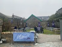 2 bedroom cottage: private parking, by harbour, pubs. Boscastle - North Cornwall 보스캐슬 호텔