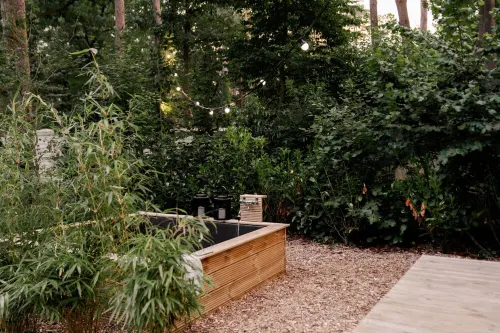 Luxury Spa Tiny House with hottub, in the woods, Japandi style Hotels in Nunspeet
