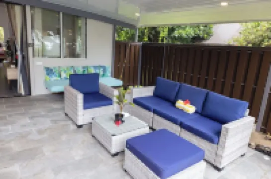 Beachfront Home Puna'auia Tahiti Hotels in Punaauia