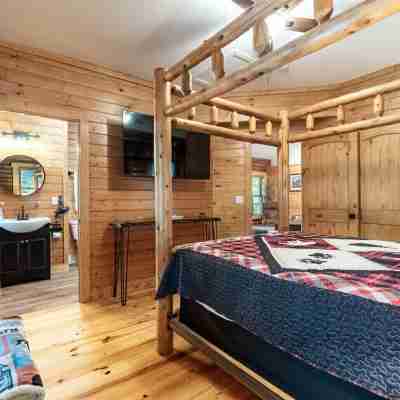 The Perch at Lake Lure Rooms