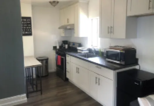 Charming 2 Bedroom Apartment