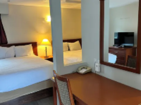 Travelodge by Wyndham Langley Hotels in Langley Township