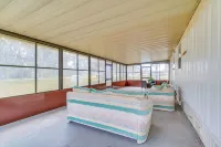 5 Mi to Golf: Charming Hernando Home w/ Deck