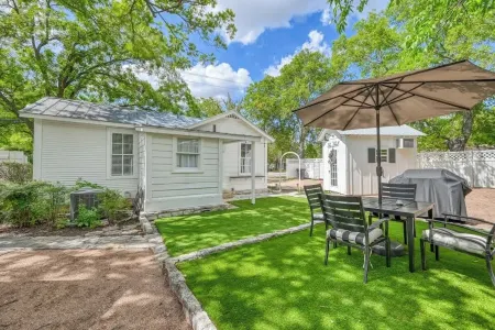 Charming Cottage Near Main with Patio&FirePit!!