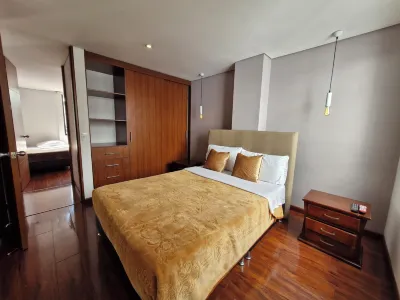 Luxury Suites & Apartments Hotel a 