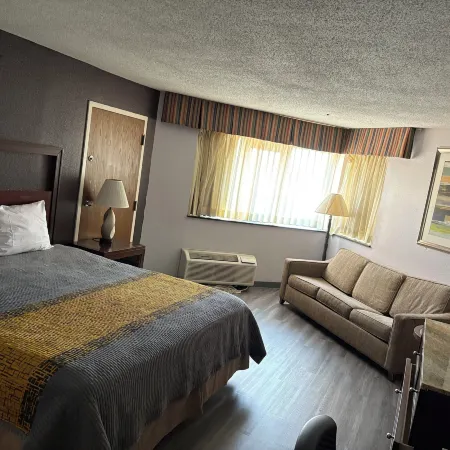 APM Inn & Suites