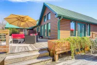 Large Deck: Luxe 6-acre Retreat in Dahlonega! - 3-Star