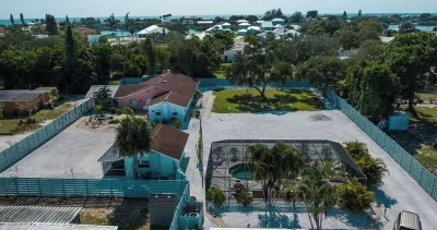 The Seahorse Hotels near Caspersen Beach