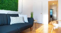 Beautiful Apt ONE STOP from Manhattan