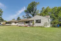 บ้าน Tulsa ที่มีสไตล์ w/ การปรับปรุงที่ทันสมัย! - โฮมสเตย์