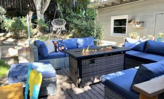 New Cozy Studio 2 Queen Beds, Kitchen Walk to Water