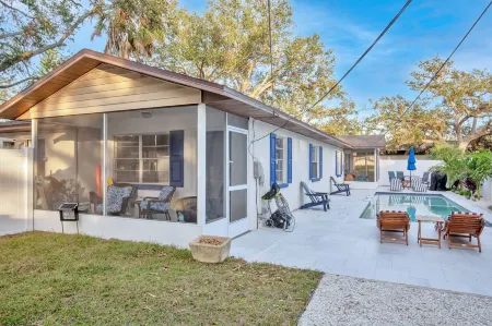 Downtown Gulfport Heated Pool