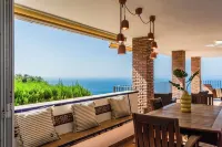 Villa El Pino. Beautiful and spacious Spanish style villa with private pool