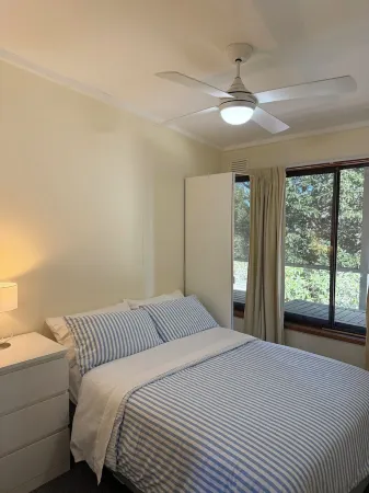 Golden Mile - On the Waterfront Отели в г. Кобрам