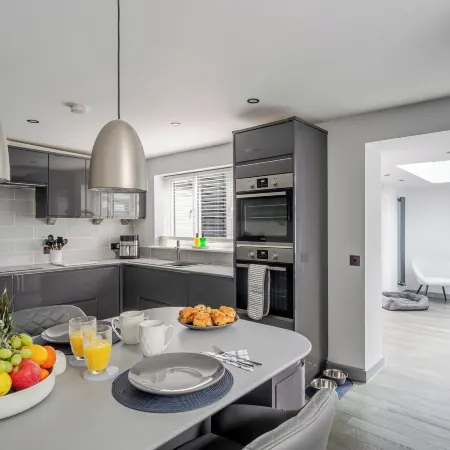 Detached House in Quiet Suffolk Village - Pets Allowed