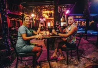 Poshtel Arenal - Quầy Bar