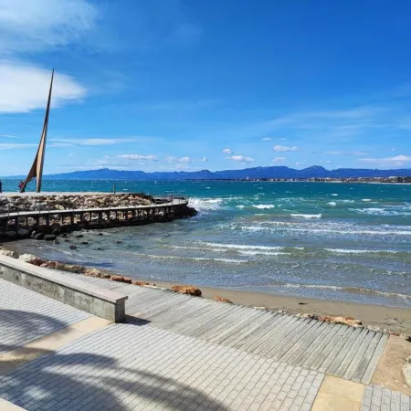 Chic Stay by the Beach