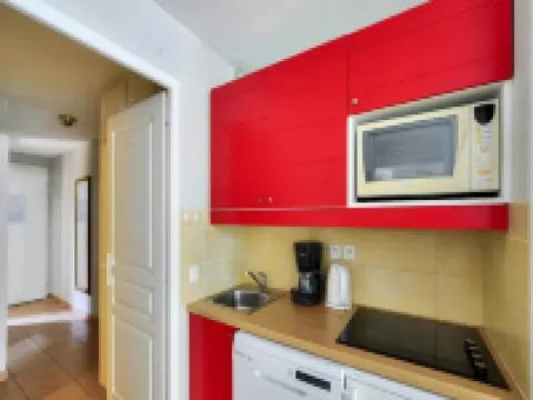 Apartment in Lougratte Near Pool & Lake