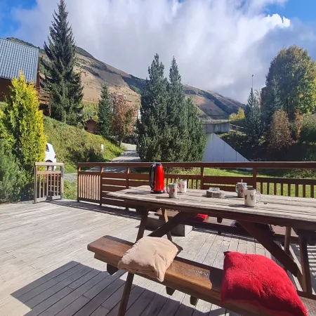 Spacious Chalet Near Ski Slopes