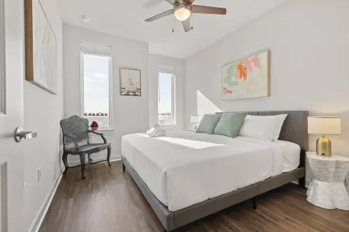 Beautiful 3 bedroom oasis close to downtown