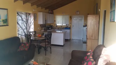 Cozy two Bedroom Getaway