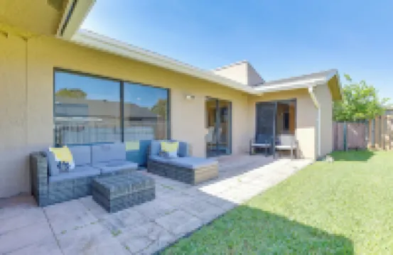 Pet-Friendly Sunrise Escape w/ Patio, Near Beaches