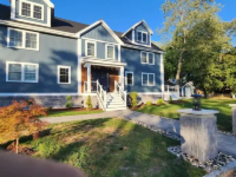 Luxury New House in Arlington with Free Parking 阿靈頓酒店