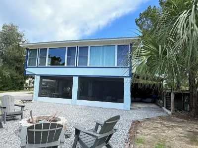 Waterfront Retreat Ozello/Crystal River secluded Stilt House with panoramic view 7 마일 루프 트레일헤드 크리스털 리버 프리저브 주립공원 주변 호텔