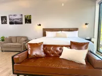 The Benjamin Hotel Hotels in Dix