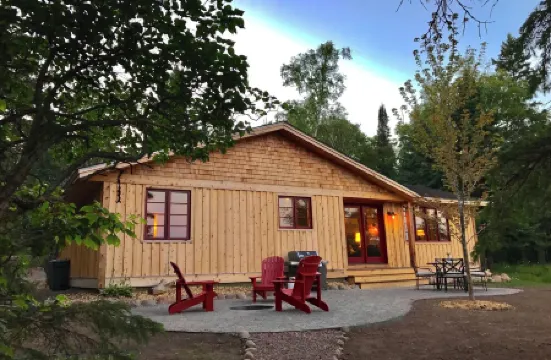 Artisan-crafted Magic on Lake Superior between Lutsen and Grand Marais