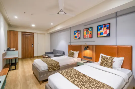 The Lemon Grass Hotel Hotels near HEC Exhibition Centre