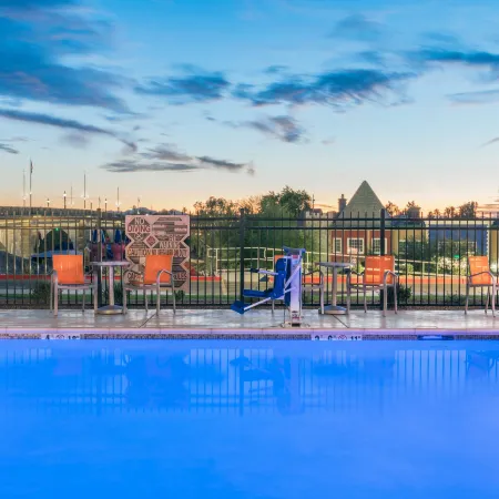 Holiday Inn Express & Suites LAKE HAVASU - LONDON BRIDGE by IHG