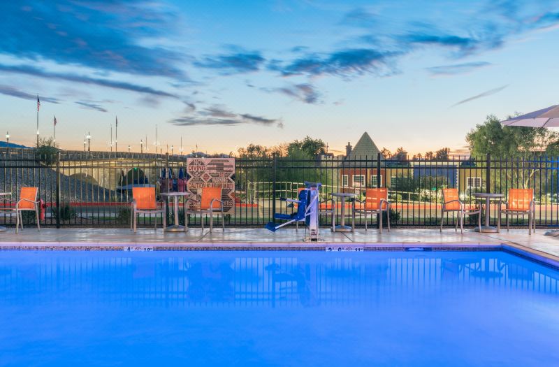Holiday Inn Express & Suites Lake Havasu - London Bridge by IHG photo 3