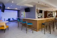 Hilton Garden Inn Cincinnati Blue Ash - bar