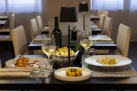Holiday Inn GENOA CITY by IHG - breakfast