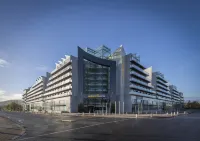 Maldron Hotel Tallaght - ที่มีสระว่ายน้ำ