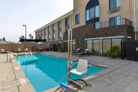 Holiday Inn Express & Suites INDIO - COACHELLA VALLEY by IHG - Pools