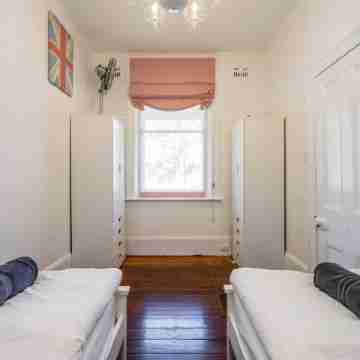 Luxury Colonial Terrace House in the Rocks Fitness & Recreational Facilities