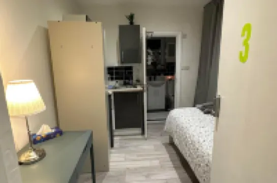 靠近阿克頓公園的一人開間