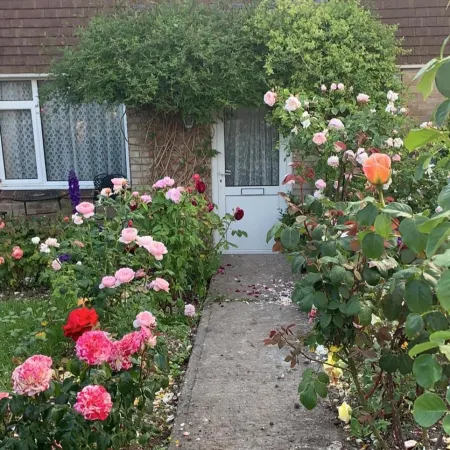2-Bed House Sleeps 4 - Enclosed Garden - Tv & WiFi