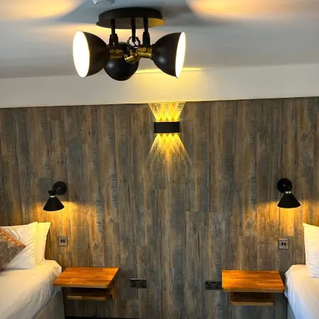 The Blue Boar - Historic Country Inn Near Stratford-Upon-Avon Отели в г. Альчестер