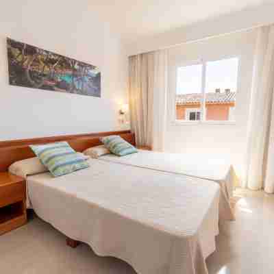 Aparthotel Ciudad Laurel Rooms