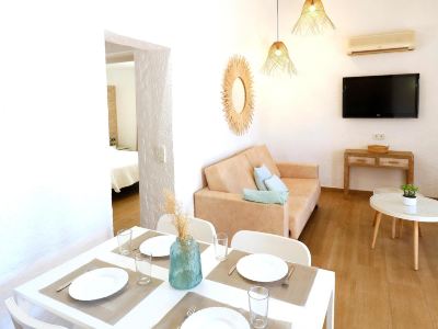 Naika Studios & Apartments