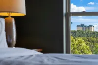 Branson Lakefront Luxury - Water Views - Mountain view