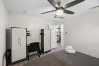 Charming Sky Cove: SFO Haven Hotels near Trader Joe's