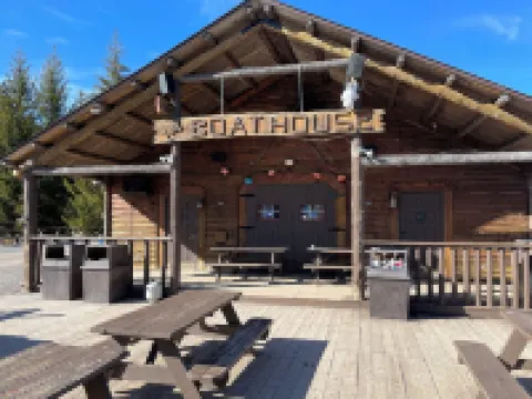 Modern Condo Ski In/Ski Out with Night Skiing - 2 Beds/Full Bath, Full Kitchen